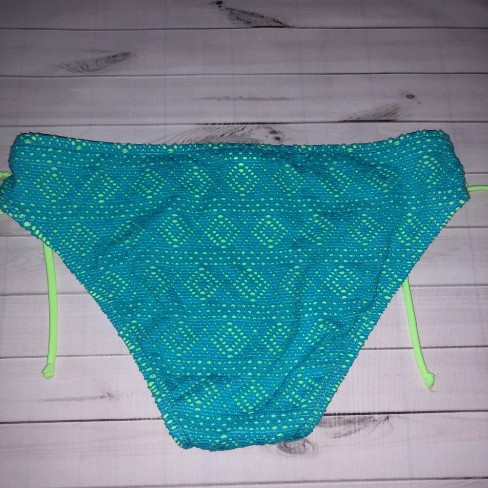 🆕 Candies Bikini Bottom 👙 - Picture 2 of 5